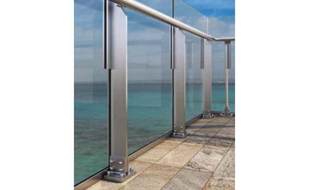 Cl&ocirc;ture verre aluminium : mod&egrave;les, normes et prix au ml